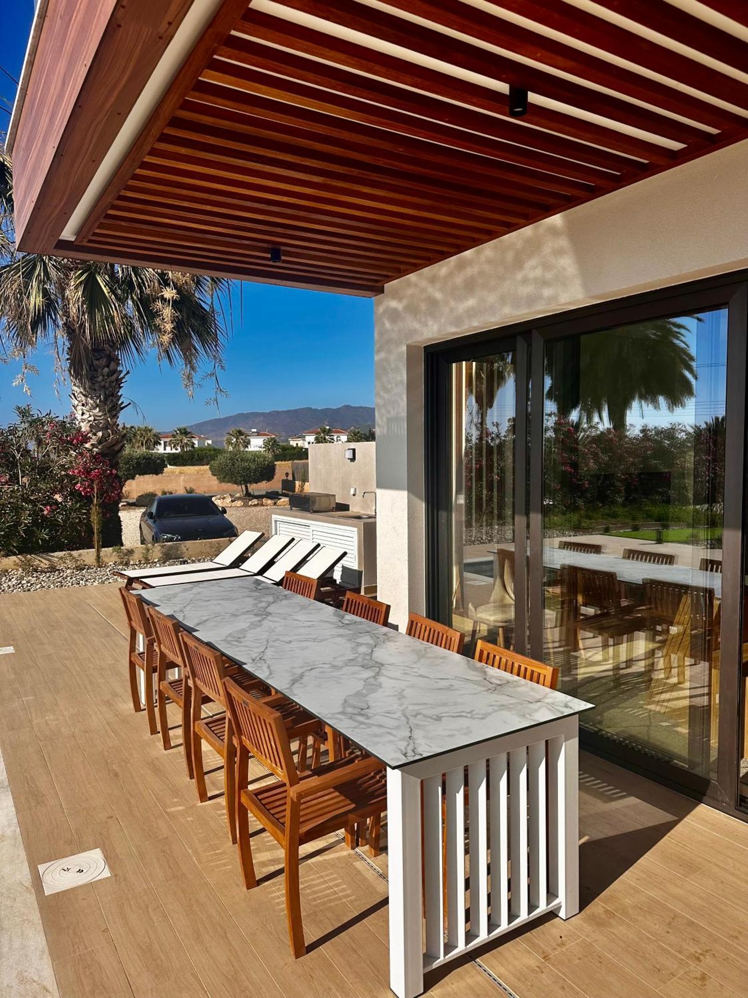 Santa Barbara Seafront Villas W Jacuzzi Pool Пафос Екстериор снимка