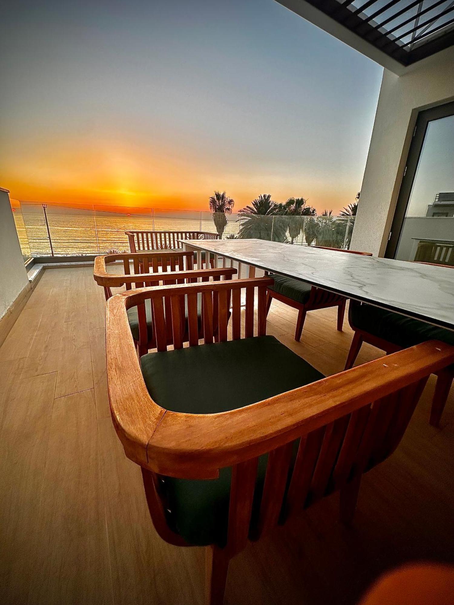 Santa Barbara Seafront Villas W Jacuzzi Pool Пафос Екстериор снимка