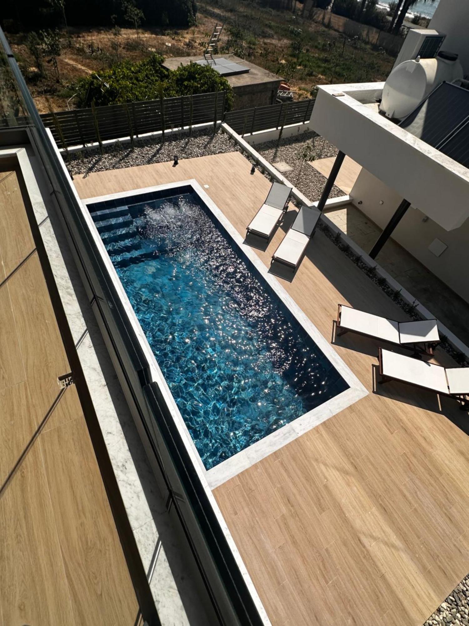 Santa Barbara Seafront Villas W Jacuzzi Pool Пафос Екстериор снимка